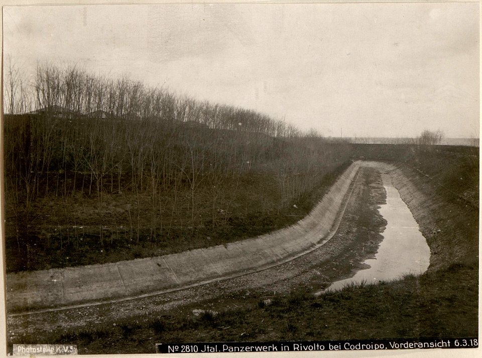 Ital. Panzerwerk in Rivolto bei Codroipo, Vorderansicht 6.3.18. (BildID 15617305)