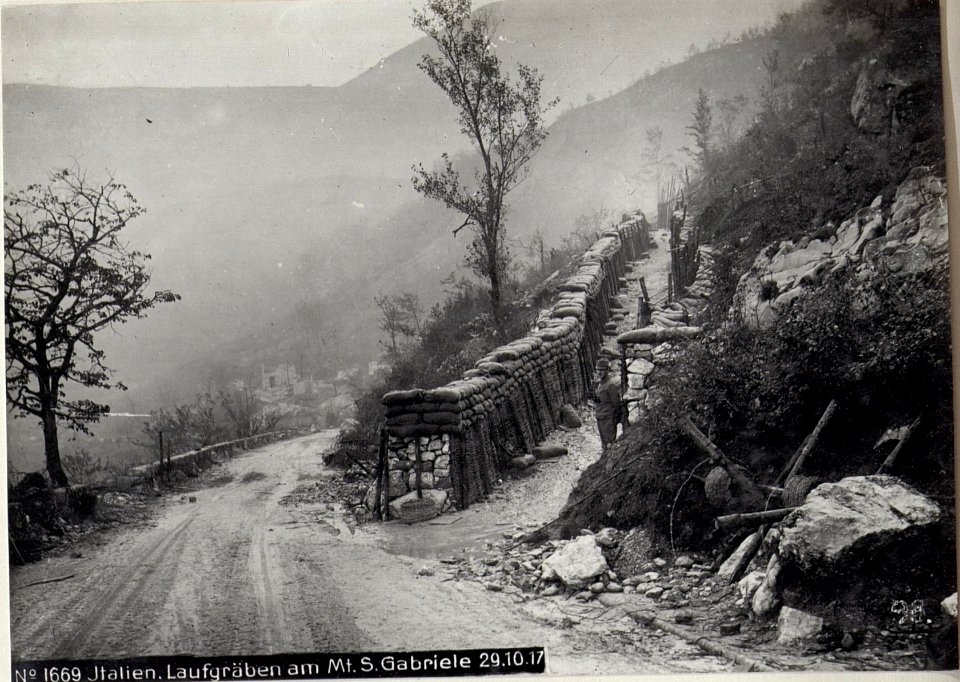 Italien.Laufgräben am Mt.S.Gabriele 29.10.17. (BildID 15608110)