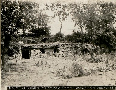 Italien.Unterkünffe am Piave-Damm C.Isola di sp.bei Zenson 18.6.18. (BildID 15619871)