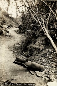 Italienischer 25cm-Lufttorpedo auf Kote 140 bei Ozreni (BildID 15595755)