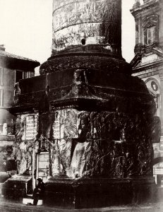 Italienischer Photograph um 1860 - Die Trajanssäule (Zeno Fotografie) photo