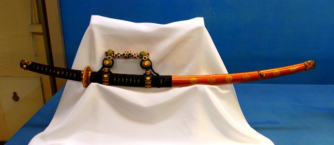 Itomaki-no-tachi style sword mounting, for tachi sword by Tsuguyoshi, Edo period, 1700s AD - Tokyo National Museum - Tokyo, Japan - DSC09456