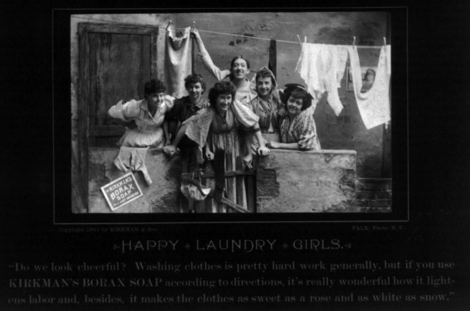 Happy Laundry Girls LCCN2005694676