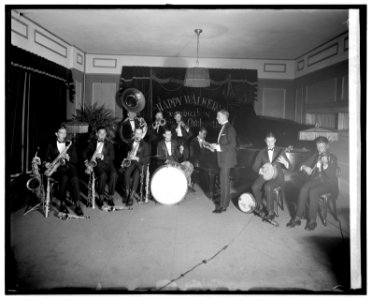 Happy Walker's Orchestra LCCN2016824248