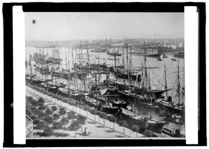 Harbor at Hamburg, Germany LCCN2016821565