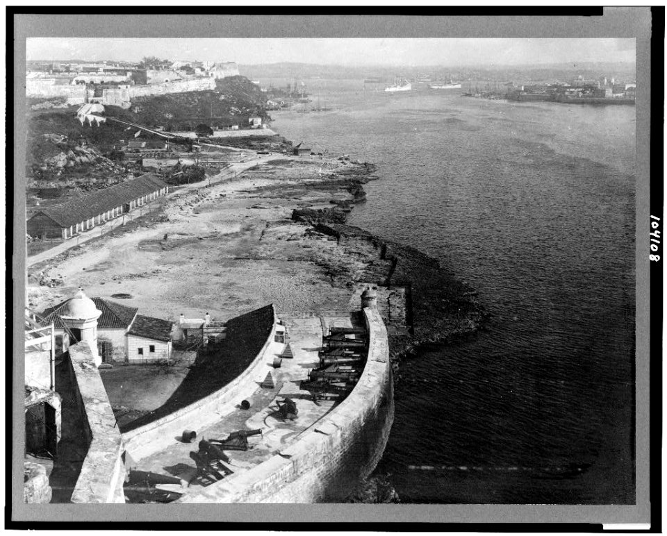 Harbor entrance, Havana, Cuba with part of Morro Castle in foreground and Cabañas Fortress and Havana in distance LCCN91783889
