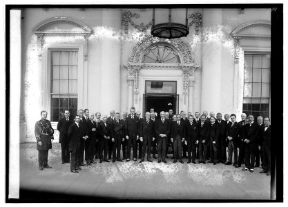 Harding & Central American delegates, 12-4-22 LCCN2016846963