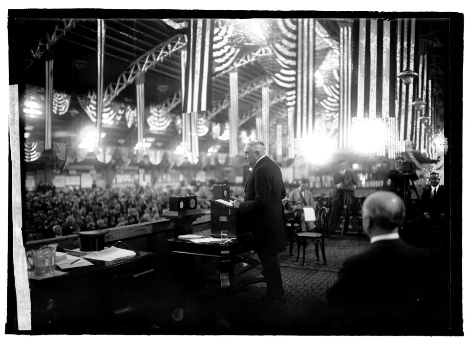 Harding addressing Chamber of Commerce of U.S., 5-18-22 LCCN2016846350