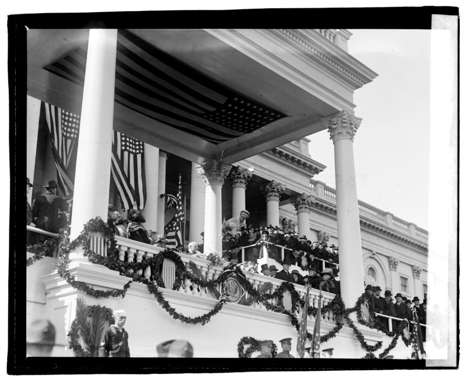 Harding delivering Inaugural address LOC npcc.03616