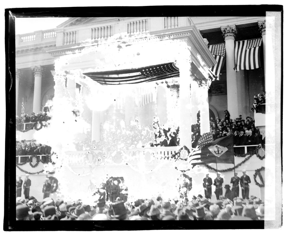Harding delivering Inaugural address LOC npcc.03618