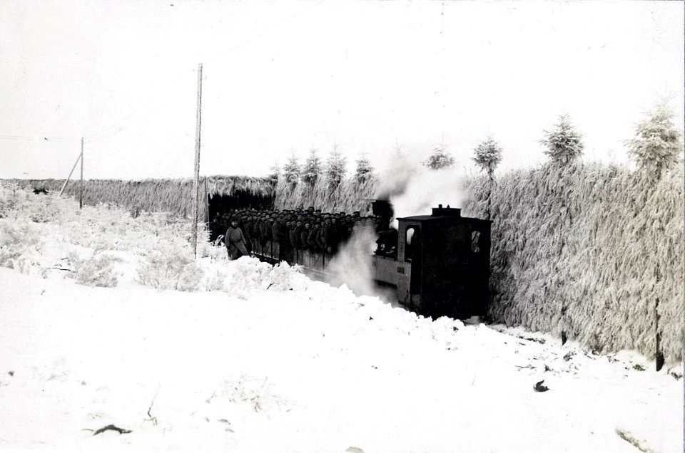 Hantzbahn - Tunnelförmige Blende zwischen Ausweiche Spanische Wand und Bhf. St. Louis (high resolution scan)
