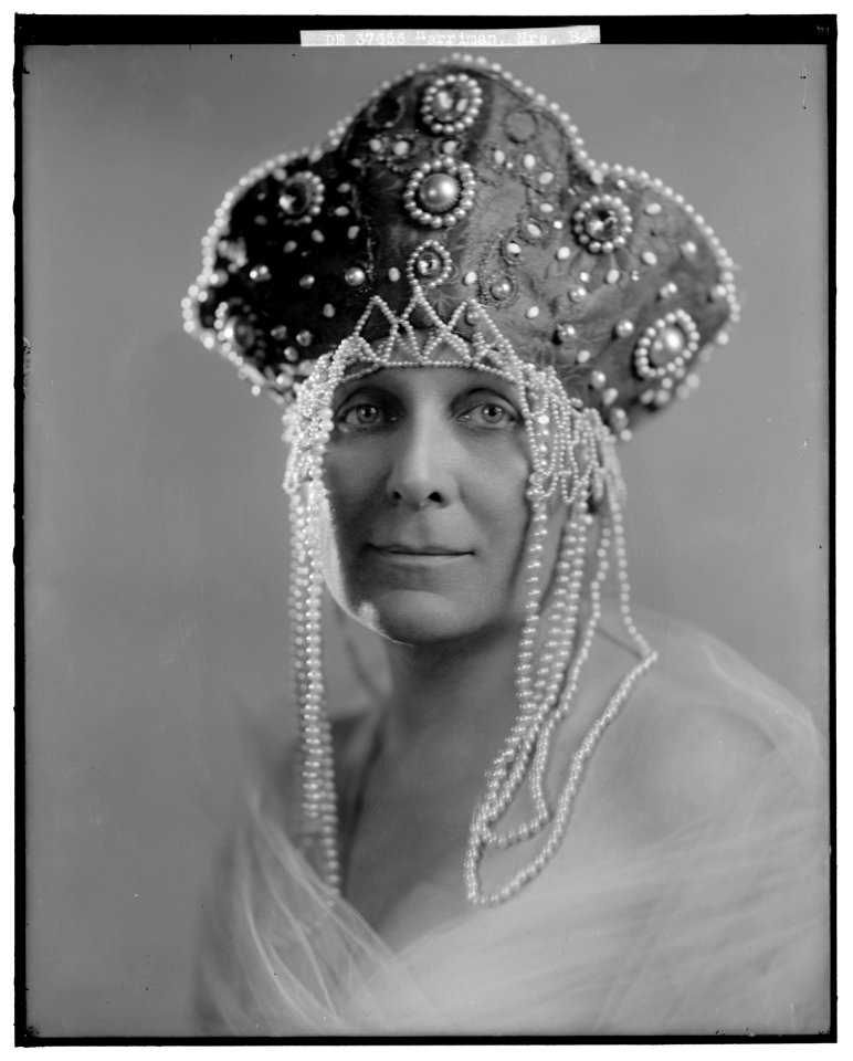 HARRIMAN, BORDEN, MRS. LCCN2016859309