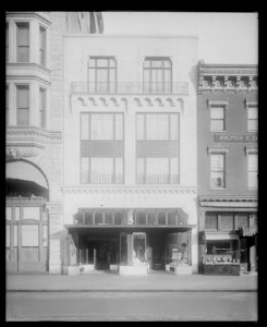 Harris & Ewing, exterior, new studio LCCN2007685836
