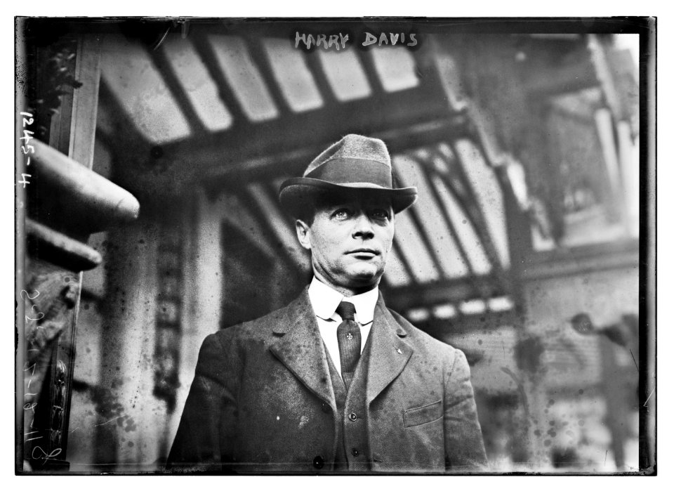 Harry Davis LCCN2014686450