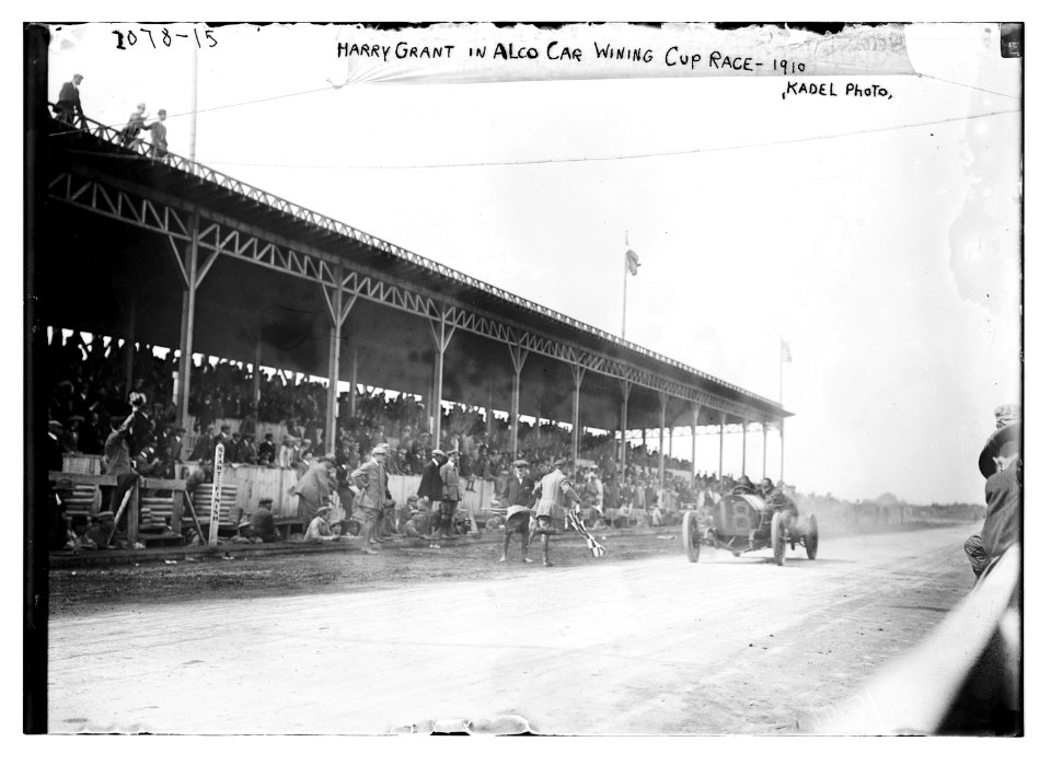Harry Grant in alco car winning Cup Race, 1910, Kadel photo - Kadel photo LCCN2014688522