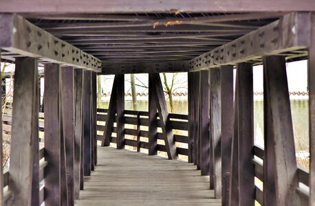 Crossing wood old
