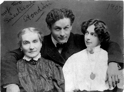 Harry Houdini with his wife Beatrice and mother Cecilia Steiner Weiss, half-length portrait LCCN96518798