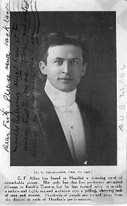 Harry Houdini, half-length portrait, facing front LCCN96518797