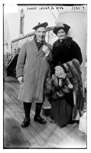 Harry Lauder and wife LCCN2014703611