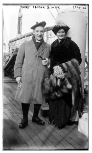 Harry Lauder and wife LCCN2014703612