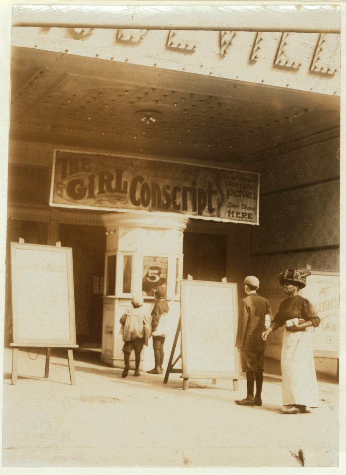 Harry Silverstein, Newsboy, 703 W. 6th St., 7 years old. Sells papers, (selling 3 months average earnings 25 cents per week). Father working Morocco Mills, earns $18 weekly. Boy's earnings LOC nclc.03609