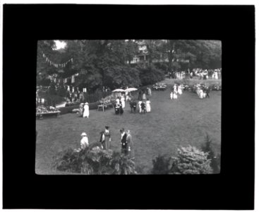 Hartsdale Train Station, Hartsdale, Bronx, New York Garden party LCCN2007685042
