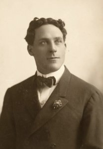 Harvard Theatre Collection - Charles Bowers TCS 1.3351 (cropped)