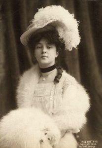 Harvard Theatre Collection - Evelyn Nesbit TCS 2 (seq 1)