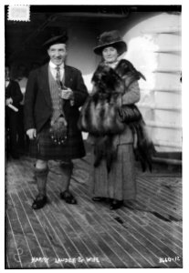 Harry Lauder & wife LCCN2014700231