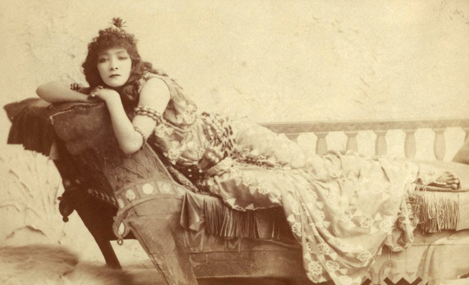 Harvard Theatre Collection - Sarah Bernhardt TCS 2 (Cleopatra) (cropped)