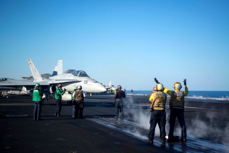 HARRY S. TRUMAN (CVN 75) 131109-N-GR168-030 (10772817743)