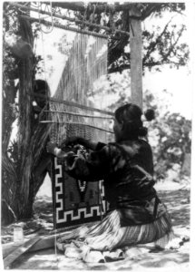 Hastine - Ush - Klish -ah -Soon (The mud man's wife) Navajo blanket weaver near Gallup, New Mexico LCCN2012646824