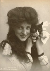 Harvard Theatre Collection - Evelyn Nesbit TCS 2 (seq 22) photo