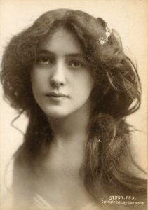 Harvard Theatre Collection - Evelyn Nesbit TCS 2 (seq 35) photo