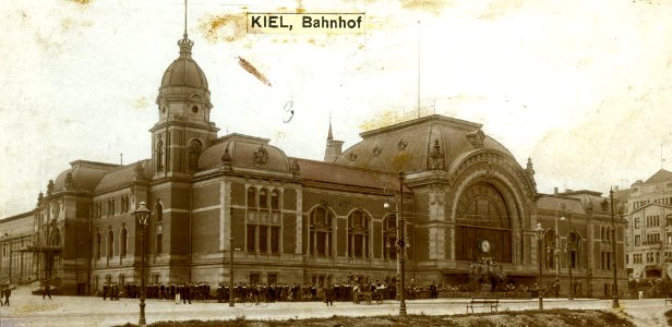 Hauptbahnhof (Kiel 66.608)