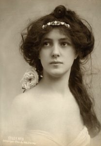 Harvard Theatre Collection - Evelyn Nesbit TCS 2 (seq 33)