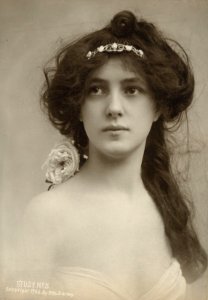 Harvard Theatre Collection - Evelyn Nesbit TCS 2 (seq 33) photo