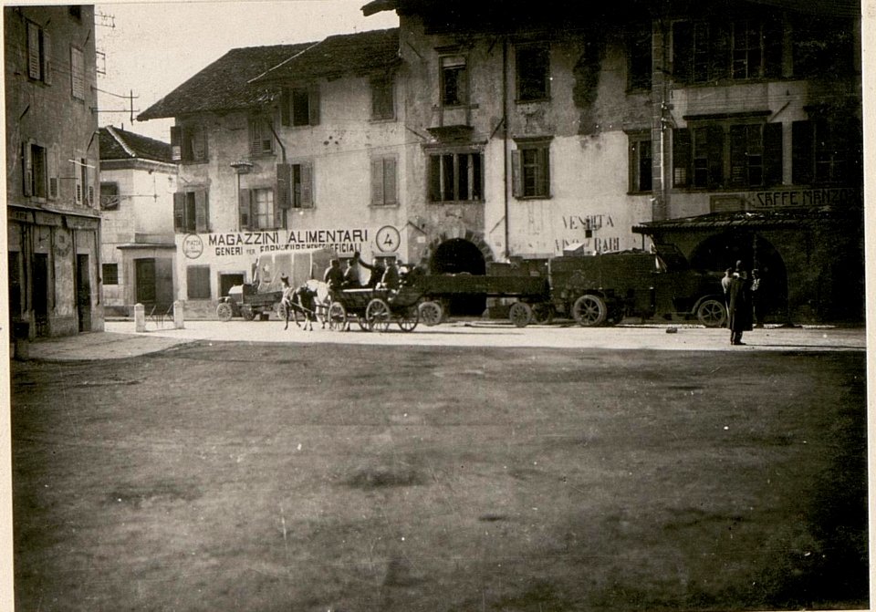 Hauptplatz in Tolmezzo. (BildID 15508207)