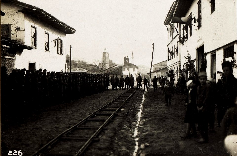 Hauptstrasse in Kavaja. (BildID 15573358)