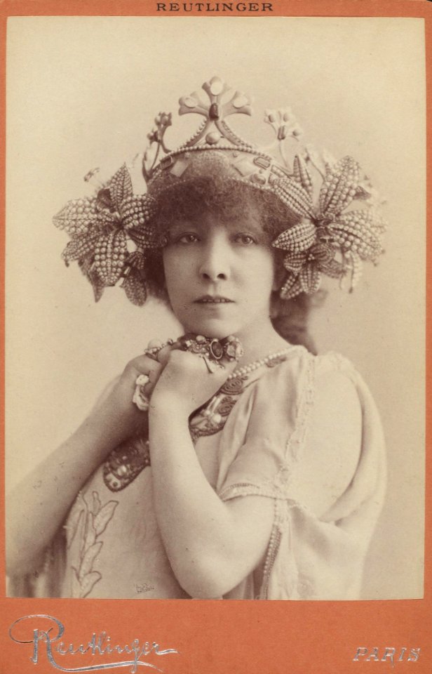 Harvard Theatre Collection - Sarah Bernhardt, La Princesse Lointaine, TC-2