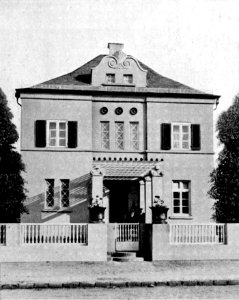 Haus zimmer offenbach by hugo schmoelz