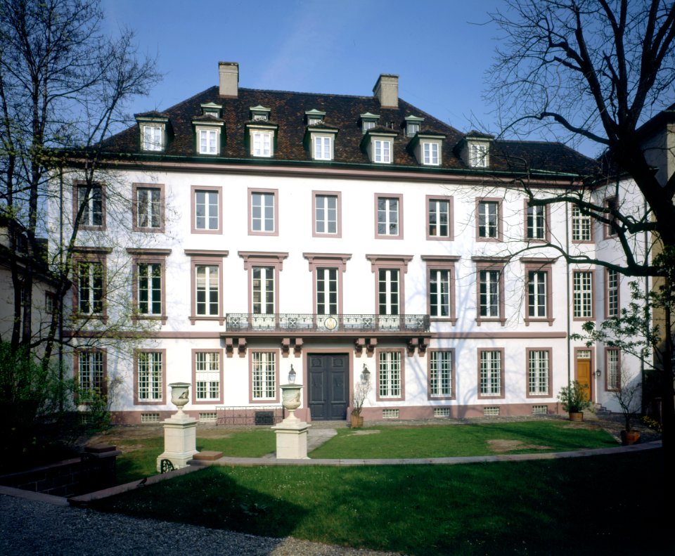 Haus zum Kirschgarten innenhof HMB