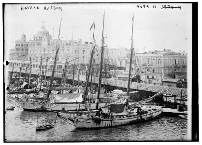 Havana - Harbor LCCN2014703165