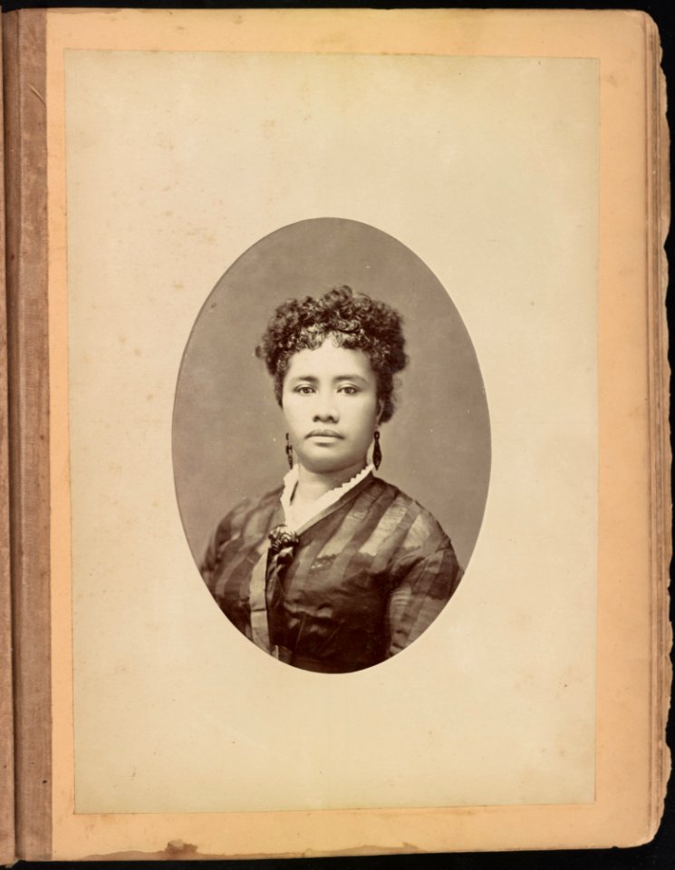 Hawaii album, p. 49, portrait of a woman LCCN2016651983
