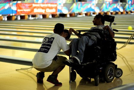 Hawaii Special Olympics 141122-N-QG393-027
