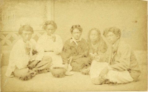 Hawaiians eating Poi, photograph by Menzies Dickson