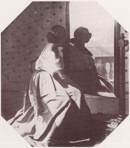 Hawarden, Clementina - Fräulein sich im Spiegel betrachtend (Zeno Fotografie)