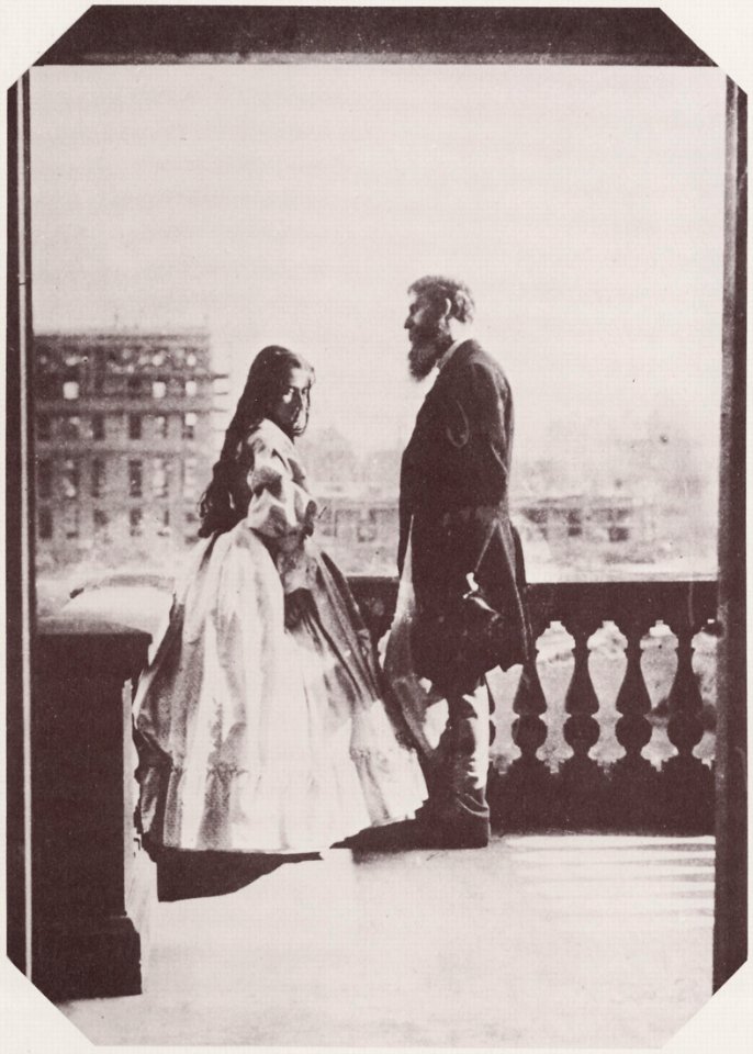 Hawarden, Clementina - Mann und Fräulein auf dem Balkon (Zeno Fotografie)