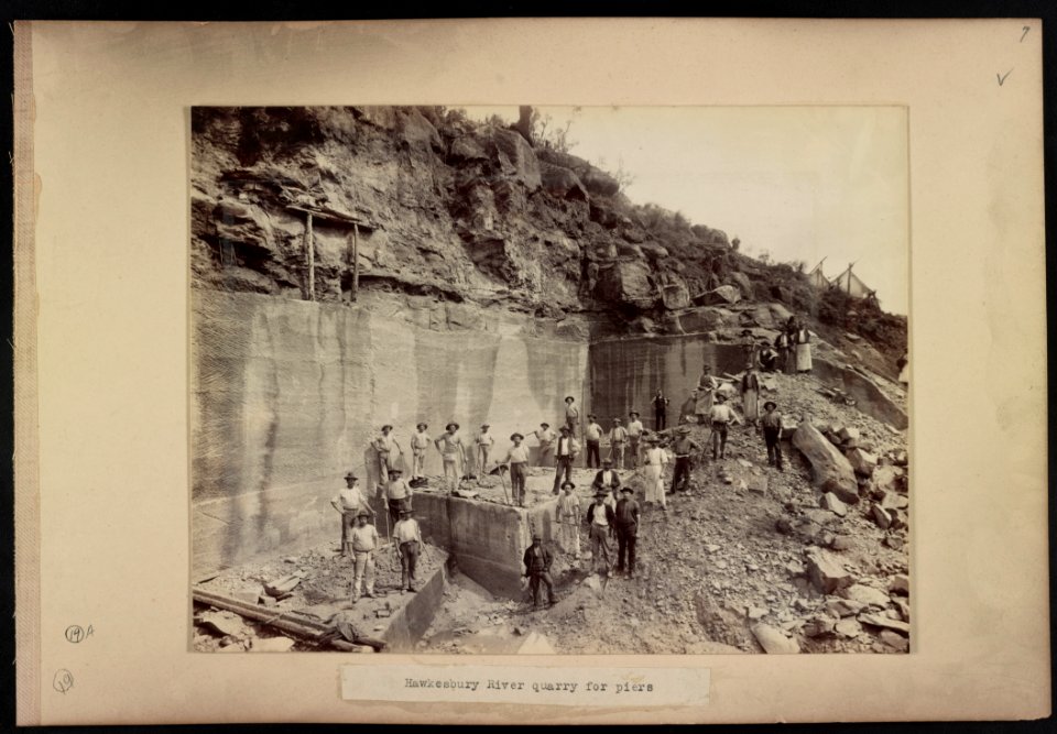 Hawkesbury River quarry for piers LCCN2016651658
