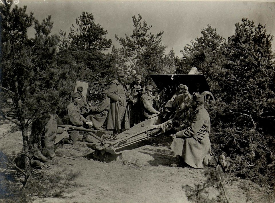 Haubitzbatterie Nr, 3.bei Belk in Feuerstellung bei der polnischen Legion. (BildID 15540265)
